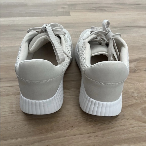 DV by Dolce Vita Textured Knit Cream Sneakers - Picture 5 of 7